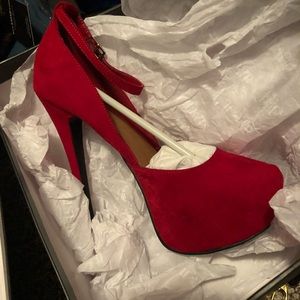 Red high heels Brand new never worn